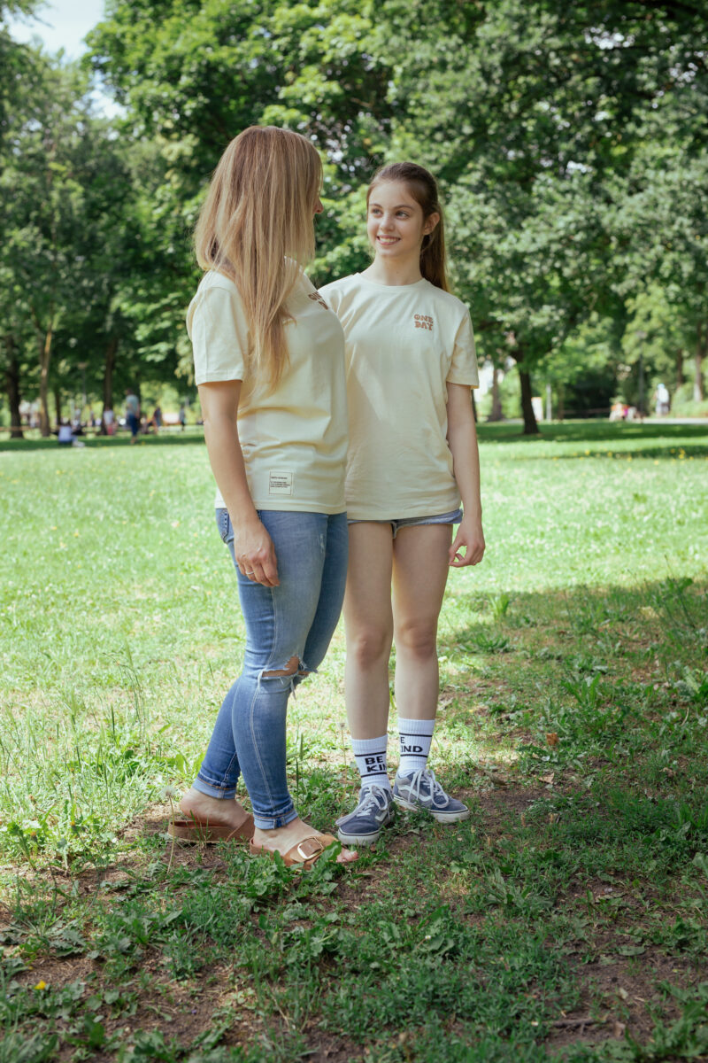 T-Shirt „LOVE, PEACE & HUMANITY”