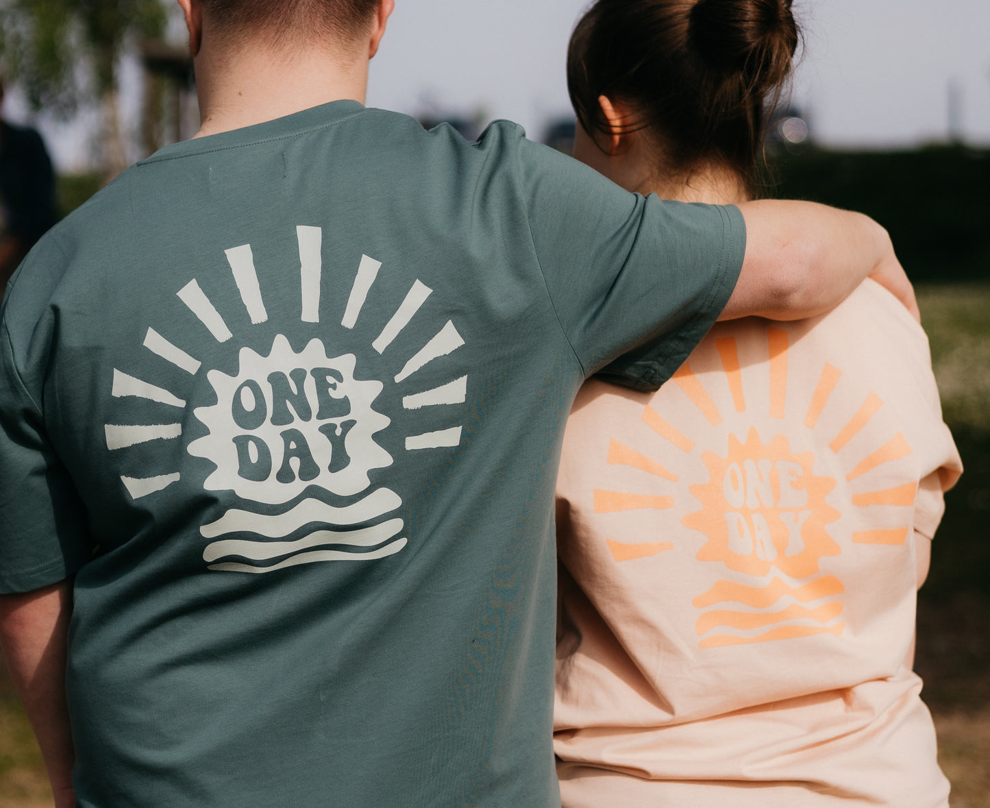 T-Shirt Unisex designed by ONE DAY e.V. “ONE DAY SUNSET”