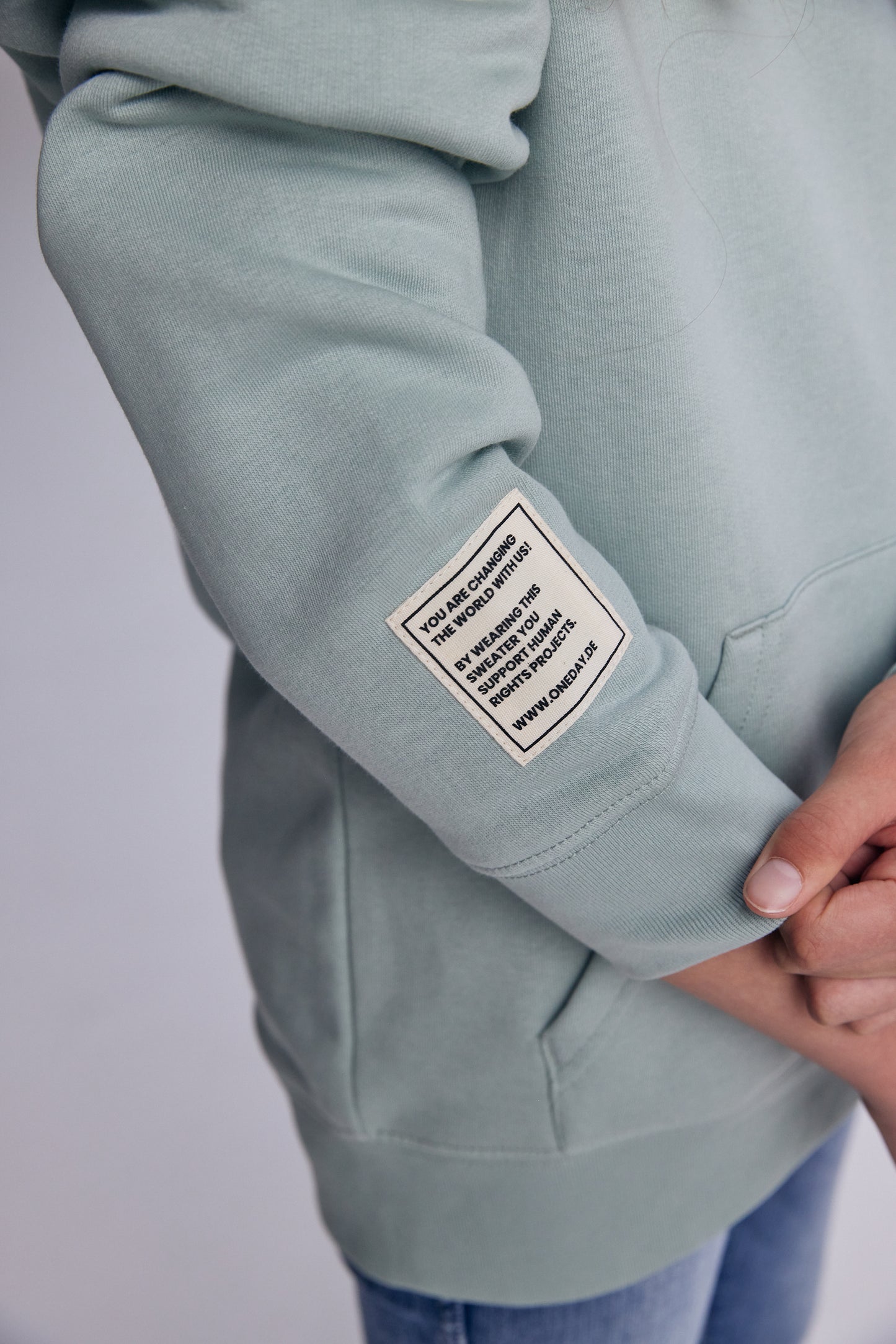 Kinder Hoodie „LOVE PEACE & HUMANITY”