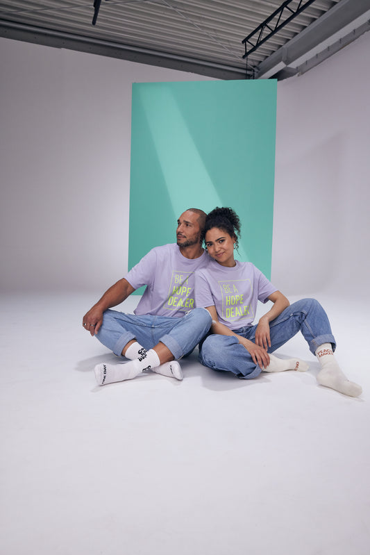 T-Shirt Unisex „BE A HOPE DEALER” - designed by ONE DAY e.V.