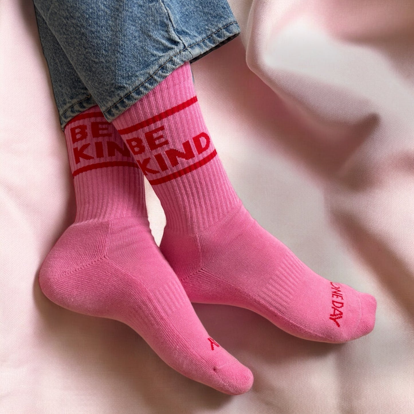 Socken „BE KIND” - designed by ONE DAY e.V.